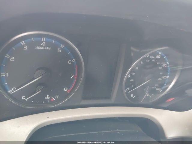 2T3WFREV6JW494461 Toyota Rav4 Xle