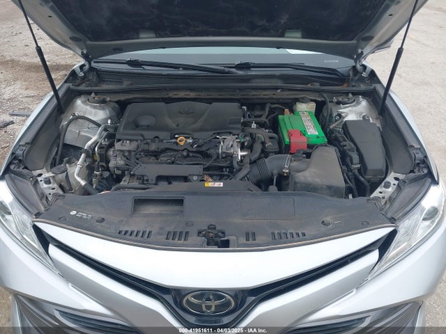 4T1B11HK1JU048369 Toyota CAMRY XLE
