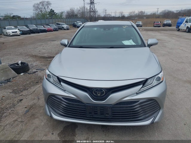 4T1B11HK1JU048369 Toyota CAMRY XLE