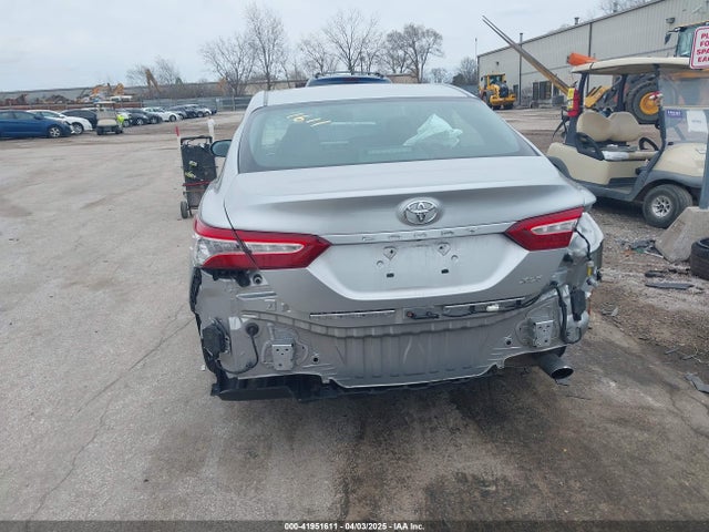 4T1B11HK1JU048369 Toyota CAMRY XLE