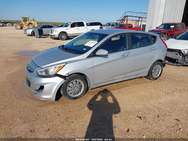 KMHCT5AE6HU304641 Hyundai ACCENT SE