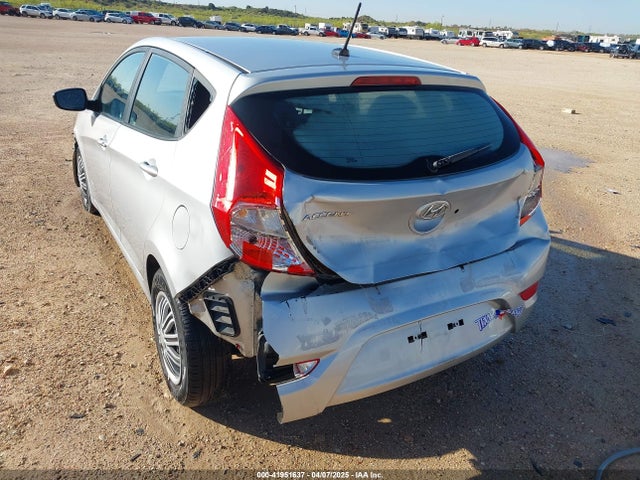 KMHCT5AE6HU304641 Hyundai ACCENT SE