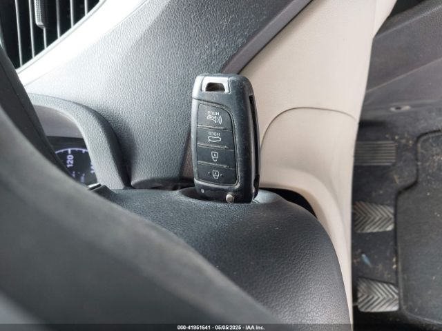 3KPC24A30KE051161 Hyundai ACCENT SE