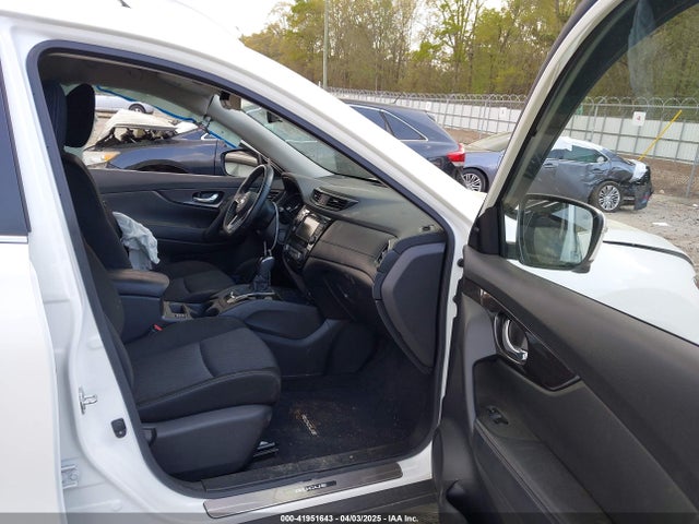 JN8AT2MT6KW258099 Nissan ROGUE SV