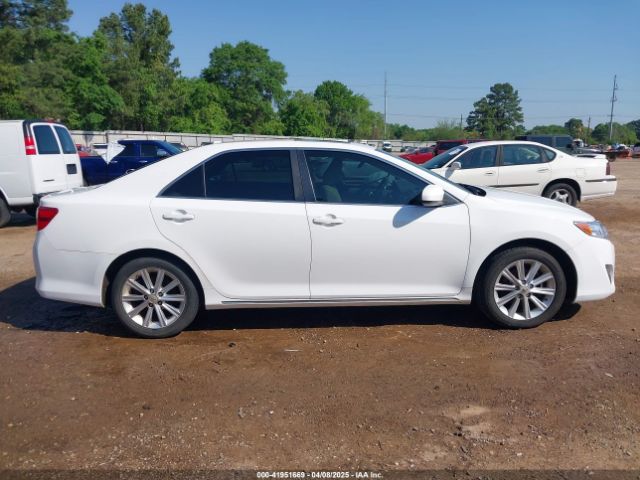 4T1BF1FK0EU382371 Toyota CAMRY XLE