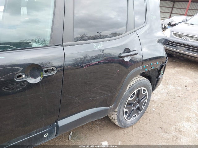 ZACCJBCB4HPE77734 Jeep Renegade Trailhawk 4x4