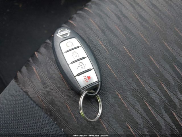 5N1AT2MM7HC833255 Nissan ROGUE SV