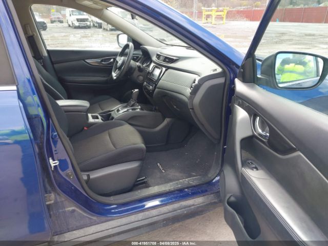 5N1AT2MM7HC833255 Nissan ROGUE SV