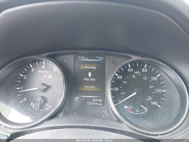 5N1AT2MM7HC833255 Nissan ROGUE SV