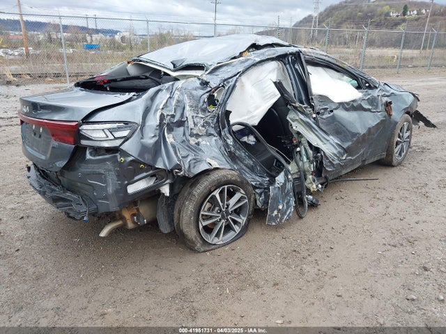 3KPF24AD9PE691284 KIA Forte Lxs