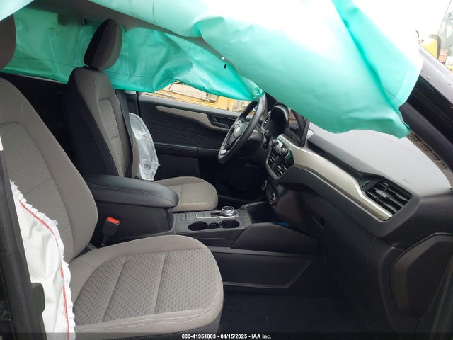 1FMCU9G65NUA35547 Ford ESCAPE SE