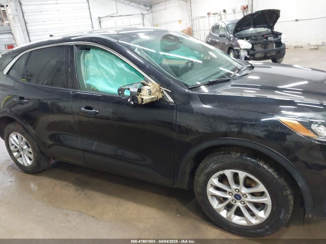 1FMCU9G65NUA35547 Ford ESCAPE SE
