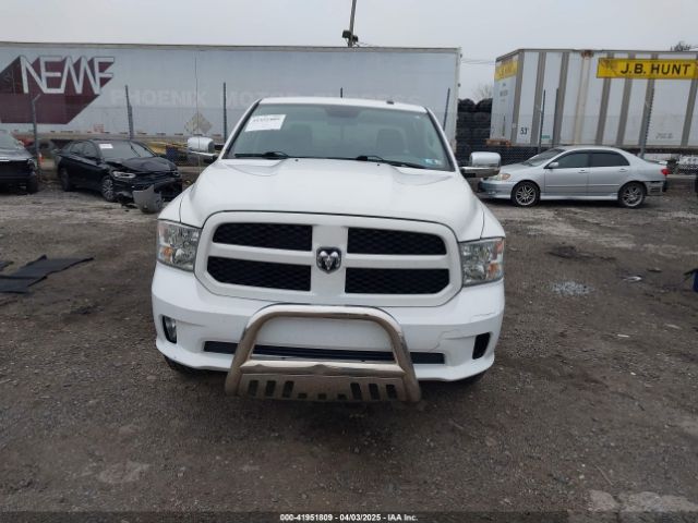 3C6RR7KT4HG594510 RAM 1500 Express  4x4 5'7 Box