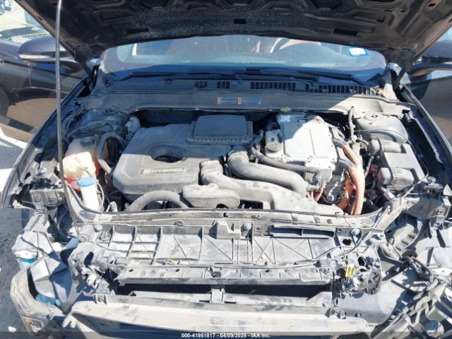 3FA6P0RU3KR207003 Ford Fusion Hybrid Titanium