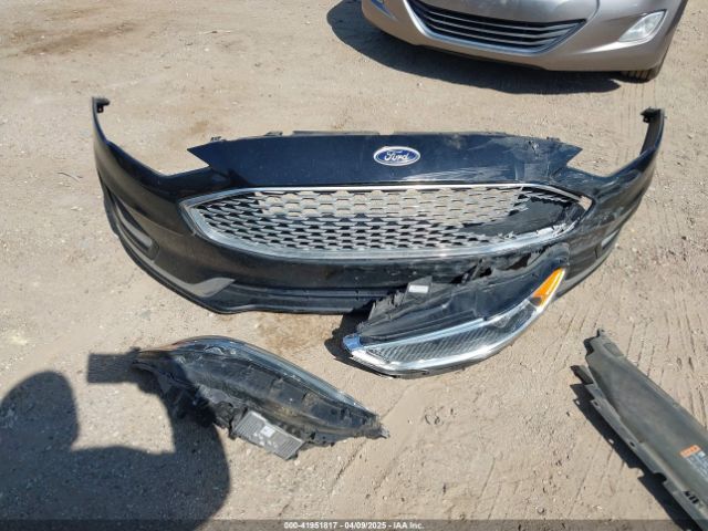 3FA6P0RU3KR207003 Ford Fusion Hybrid Titanium