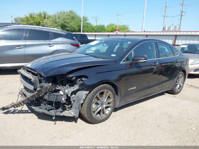 3FA6P0RU3KR207003 Ford Fusion Hybrid Titanium