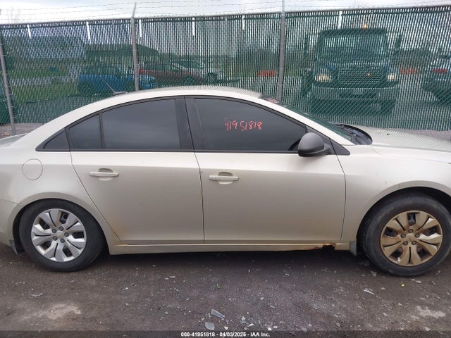 1G1PA5SG1E7391492 Chevrolet Cruze Ls Auto