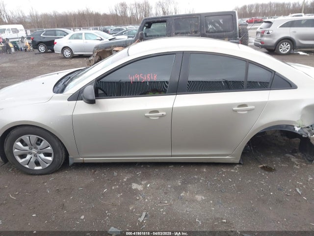 1G1PA5SG1E7391492 Chevrolet Cruze Ls Auto