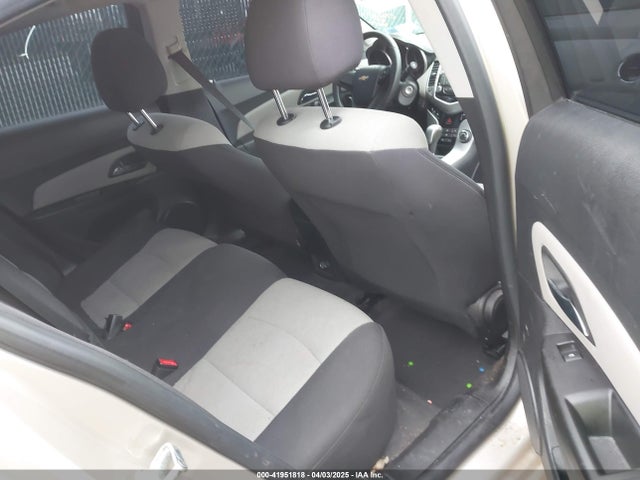 1G1PA5SG1E7391492 Chevrolet Cruze Ls Auto