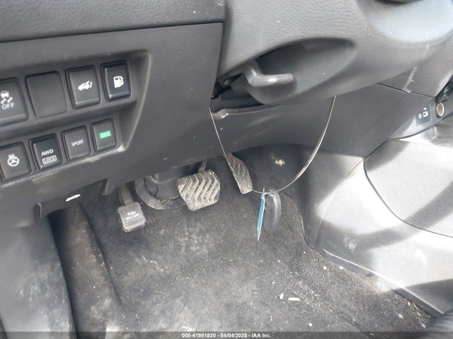 5N1AT2MV0JC852034 Nissan ROGUE SV