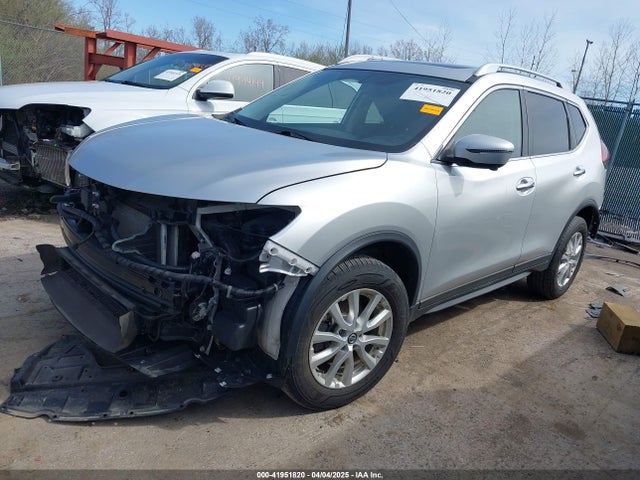 5N1AT2MV0JC852034 Nissan ROGUE SV