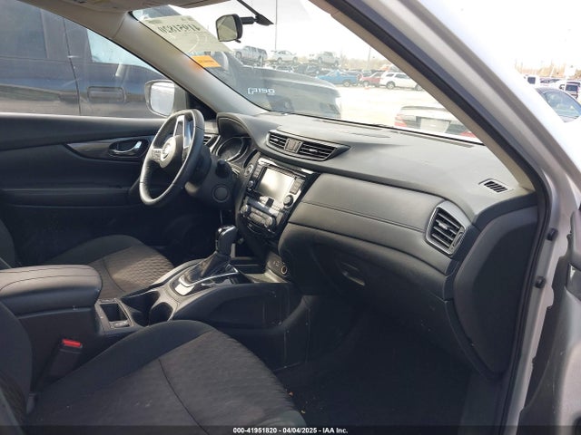 5N1AT2MV0JC852034 Nissan ROGUE SV