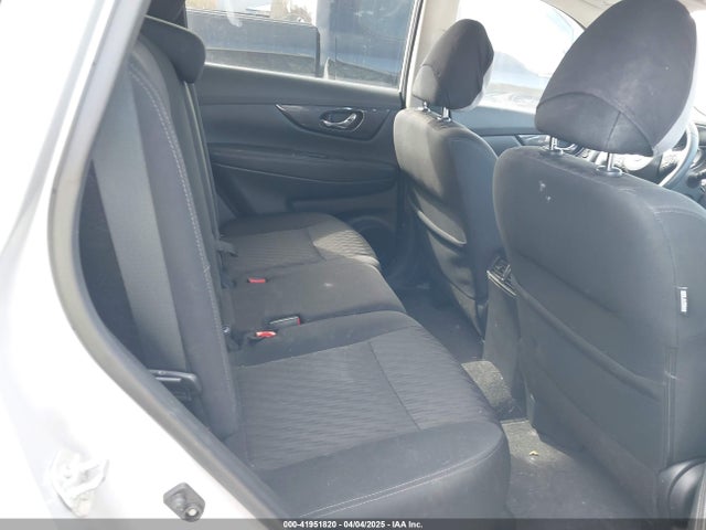 5N1AT2MV0JC852034 Nissan ROGUE SV