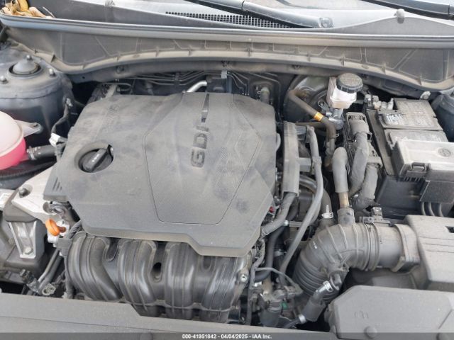5NMJA3AE9NH023183 Hyundai TUCSON SE