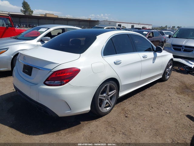 55SWF4JB5HU230712 Mercedes-Benz C 300 Luxury/sport