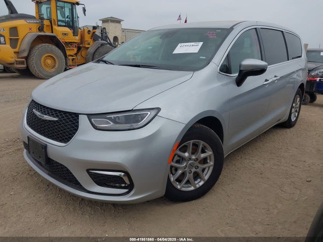 Chrysler Pacifica Touring L 2023 2C4RC1BG0PR581837 Image 2