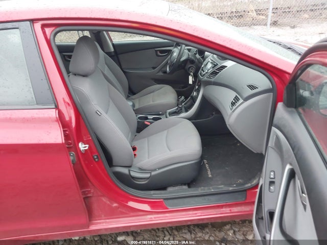 KMHDH4AE9GU586997 Hyundai ELANTRA SE