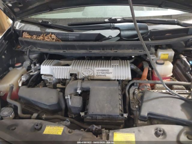 JTDZN3EUXEJ009120 Toyota Prius V Three