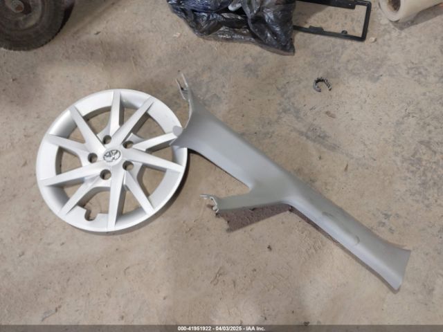 JTDZN3EUXEJ009120 Toyota Prius V Three