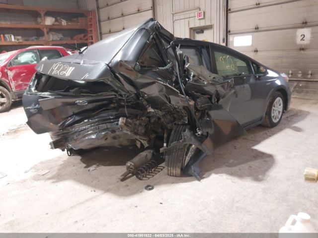 JTDZN3EUXEJ009120 Toyota Prius V Three