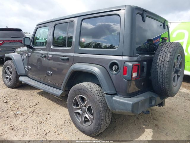 1C4HJXDG8JW112639 Jeep Wrangler Unlimited Sport S 4x4