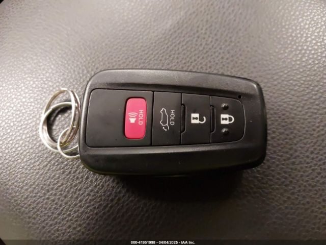 JTMRWRFV1KJ014693 Toyota Rav4 Hybrid Xle