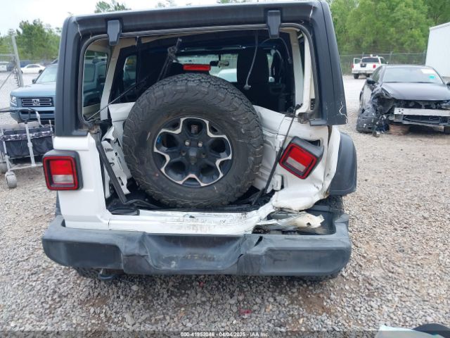 1C4HJXDG1KW528291 Jeep Wrangler Unlimited Sport S 4x4
