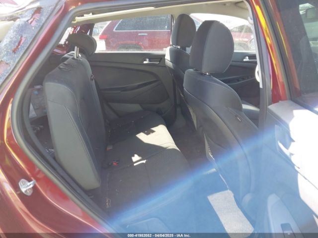 KM8J2CA43LU241383 Hyundai TUCSON SE
