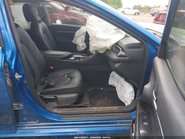 2019 TOYOTA CAMRY 4T1B11HK2KU296809 Photo 4