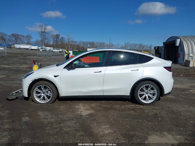 5YJYGDEE9MF239726 Tesla Model Y Long Range Dual Motor All-wheel Drive