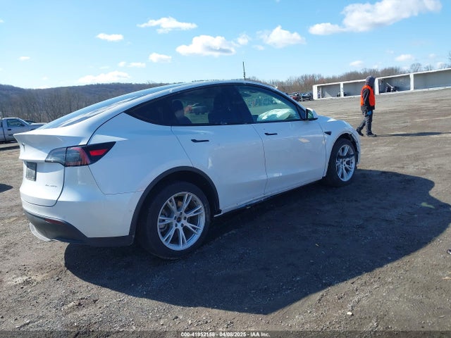 2021 TESLA MODEL Y 5YJYGDEE9MF239726 Photo 3