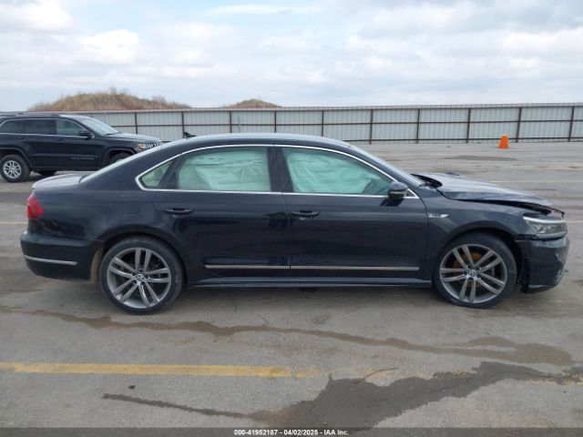 1VWDT7A38HC083307 Volkswagen Passat 1.8t R-line