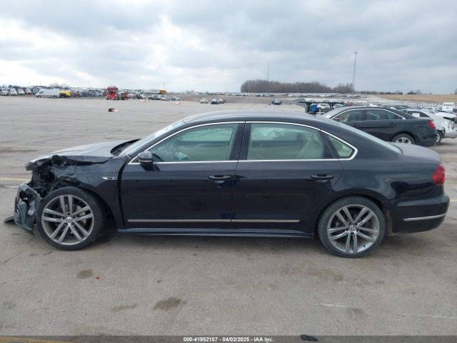1VWDT7A38HC083307 Volkswagen Passat 1.8t R-line