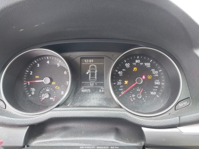1VWDT7A38HC083307 Volkswagen Passat 1.8t R-line