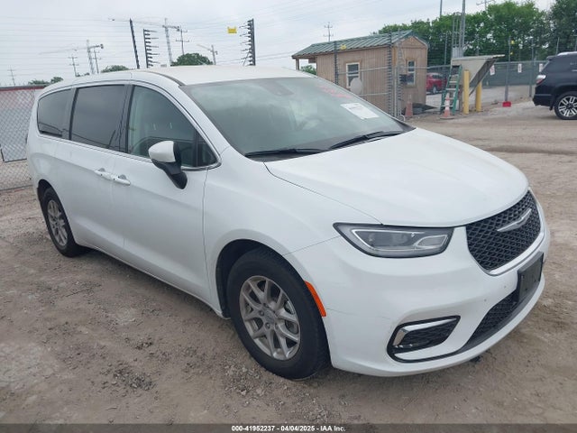 Chrysler Pacifica Touring L 2023 2C4RC1BG9PR616178 main image