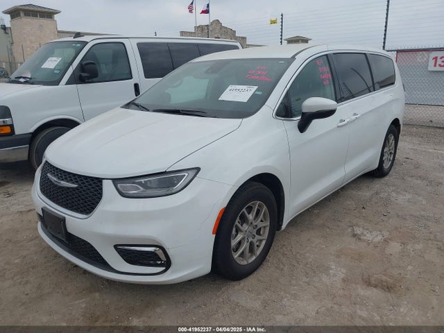 Chrysler Pacifica Touring L 2023 2C4RC1BG9PR616178 Image 2