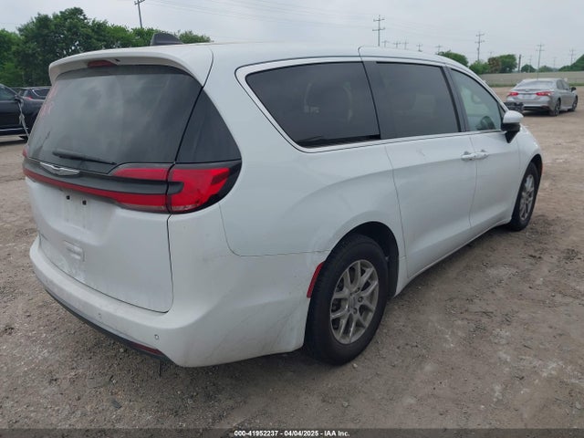 Chrysler Pacifica Touring L 2023 2C4RC1BG9PR616178 Image 4