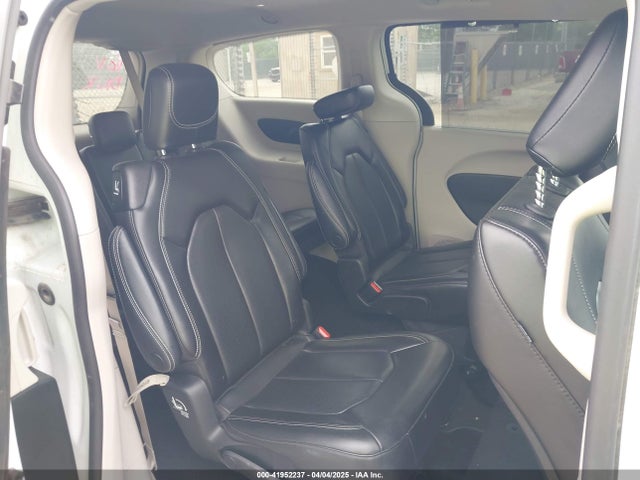 Chrysler Pacifica Touring L 2023 2C4RC1BG9PR616178 Image 8