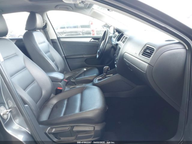 3VWD67AJ5GM374561 Volkswagen Jetta 1.4t Se