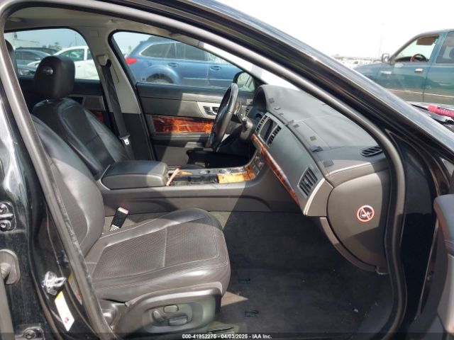 2010 JAGUAR XF SAJWA0GB0ALR73475 Photo 4